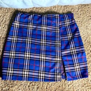 A cute blue plaid skirt